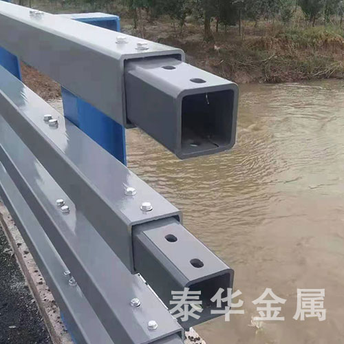 河道護欄